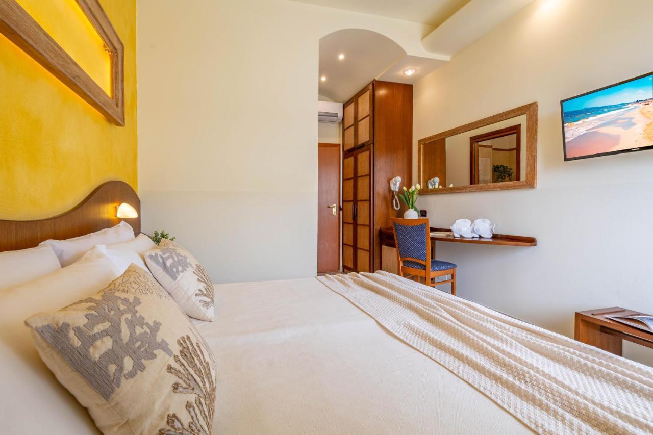 Hotel Smeraldo Чезенатіко Екстер'єр фото