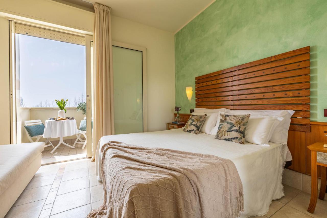 Hotel Smeraldo Чезенатіко Екстер'єр фото
