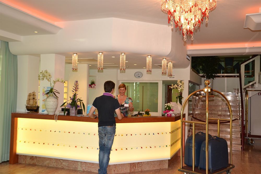 Hotel Smeraldo Чезенатіко Екстер'єр фото
