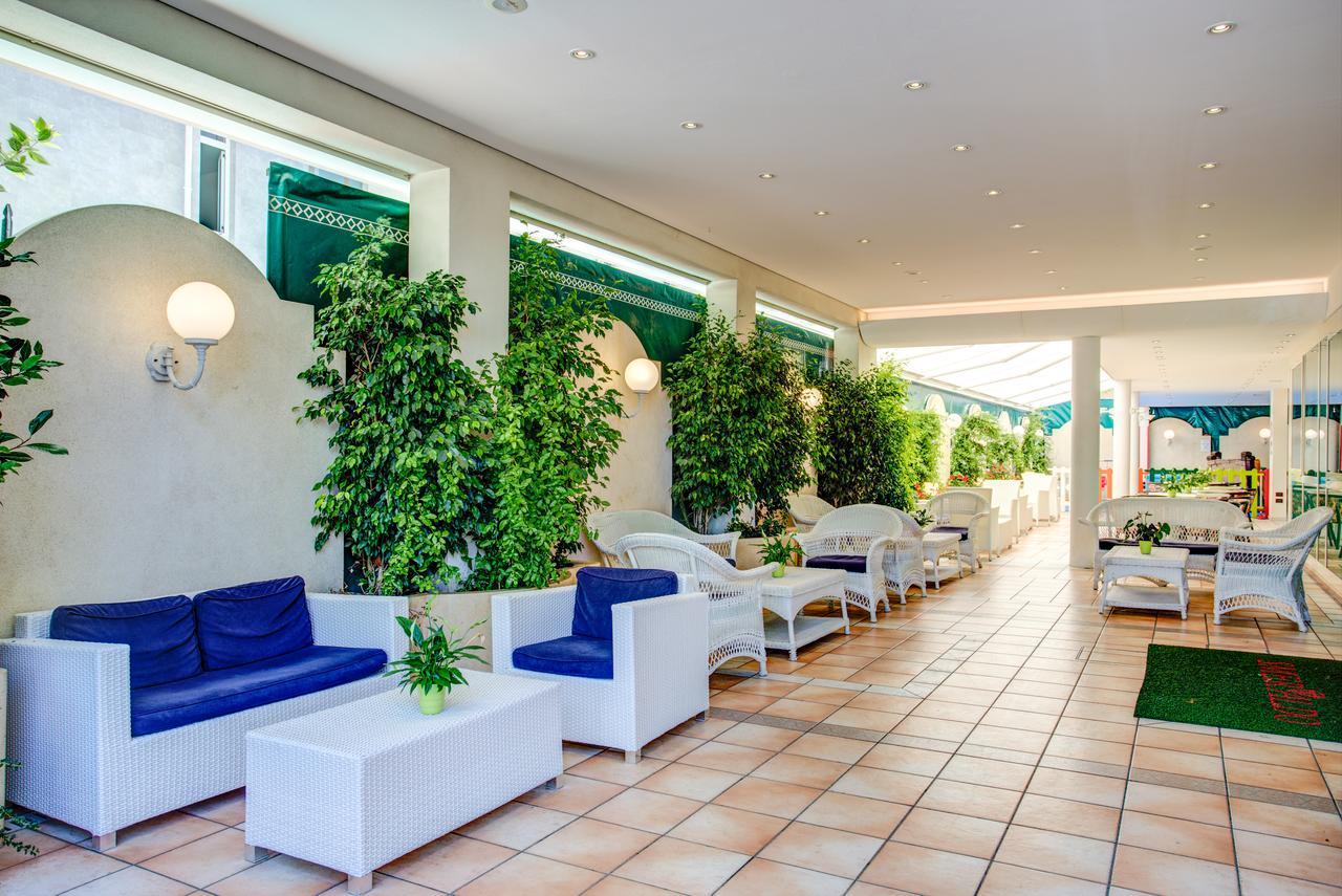 Hotel Smeraldo Чезенатіко Екстер'єр фото