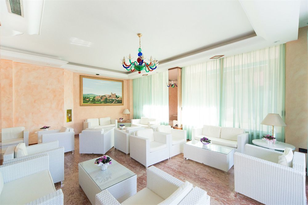 Hotel Smeraldo Чезенатіко Екстер'єр фото